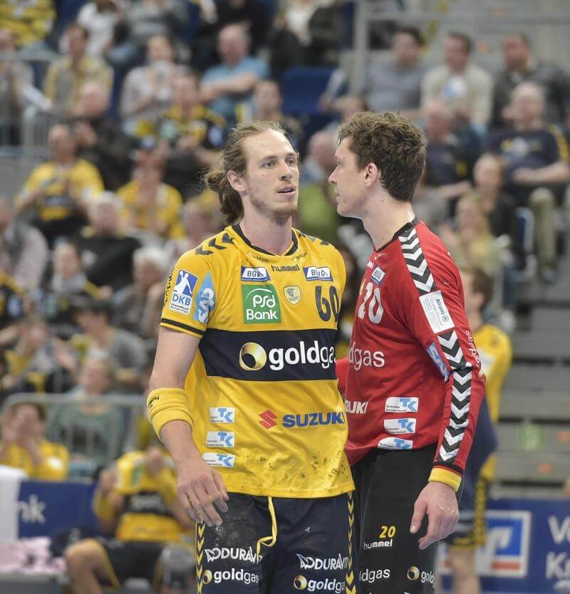 Links im Bild: Kim Ekdahl du Rietz - rechts  Torhüter Niklas Landin Bild: AS Sportfotos