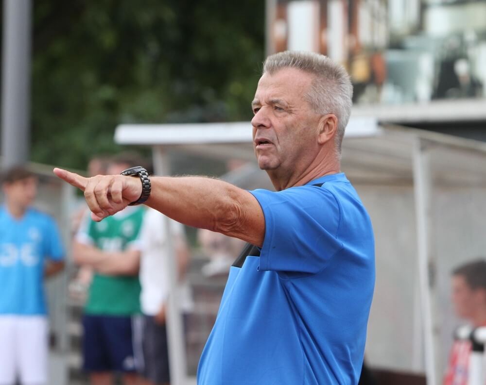 Volker Zimmermann kam für Bernd Oßwald. Der erfahrene Coach will Brühl etwas weiter oben positionieren. Bild: lofi