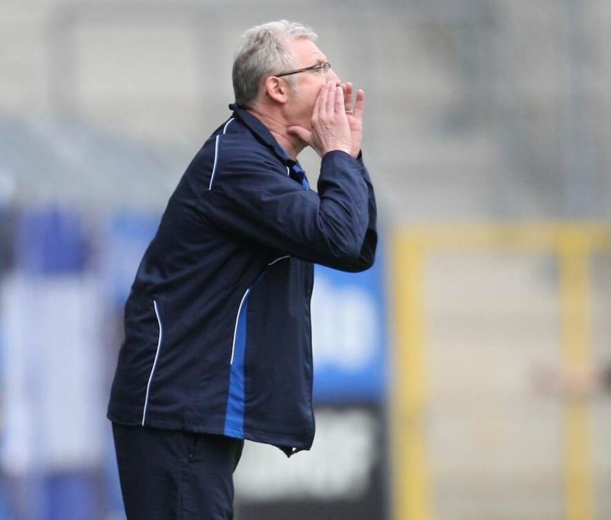 Reiner Hollich legt sehr viel Wert auf Disziplin. Beim VfB ist er mit der Vorbereitung nicht wirklich zufrieden.  Bild: lofi