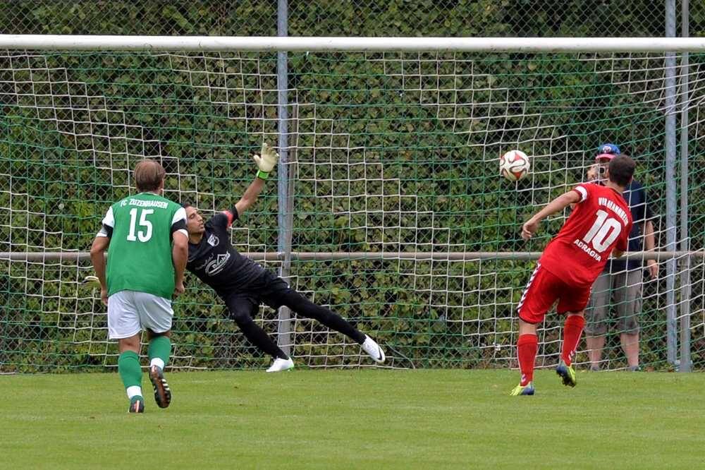 VfR-Kapitän Piero Adragna trifft per Elfmeter zum 1:1 Ausgleich beim FC Zuzenhausen. Bild: Siegfried Lörz