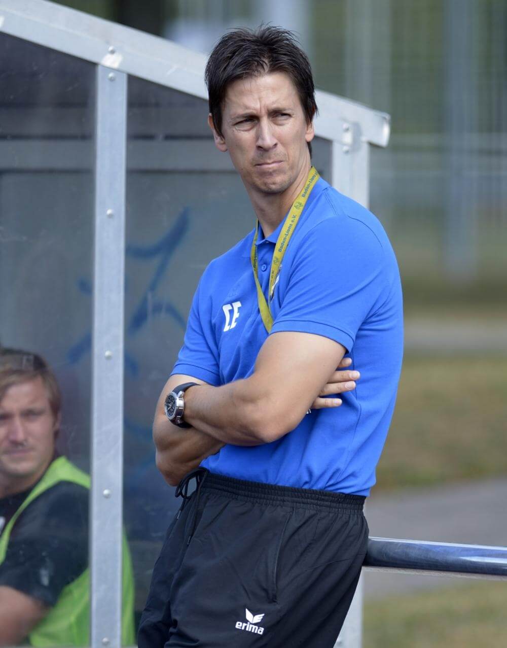 Keine leichte Aufgabe für Neckarhausens Coach Christian Emig. Er muss mit einem komplett neu zusammengestellten Team arbeiten.  Bild: Berno Nix.