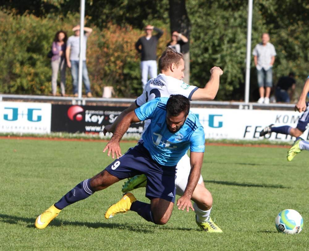 Szene aus einem Verbandsspiel des SV 98 Schwetzingen.  Bild: lofi