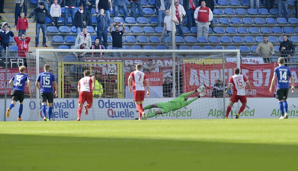 Waldhof Mannheim kassiert erste Niederlage der Saison – 0:2 gegen Offenbach – 11.575 Zuschauer im CBS