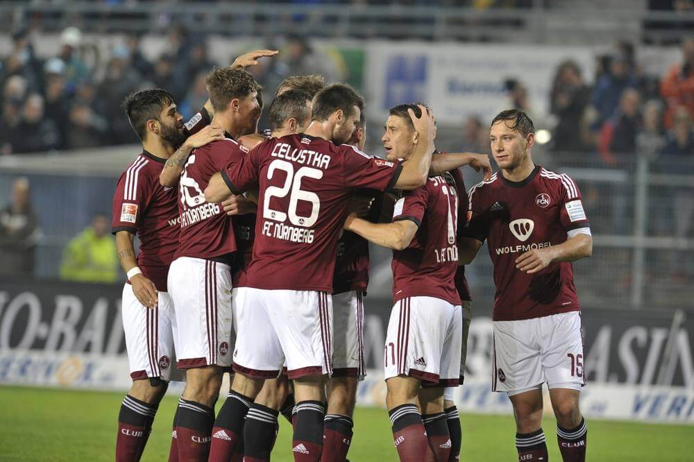 Nürnberger Torjubel - der 1. FCN distanizierte den SVS mit 2:0 Toren. Archivbild aus 2014/2015. Bild: AS Sportfotos