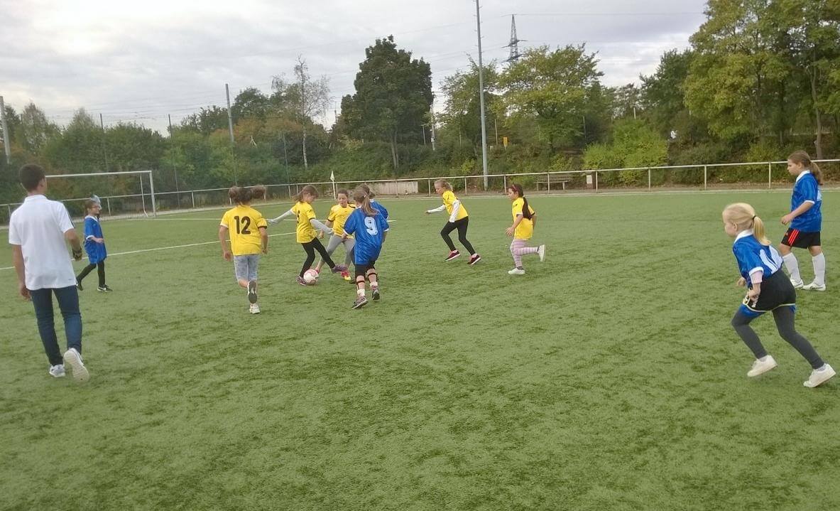 Tag des Mädchenfußballs der Mannheimer Grundschulen begeisterte
