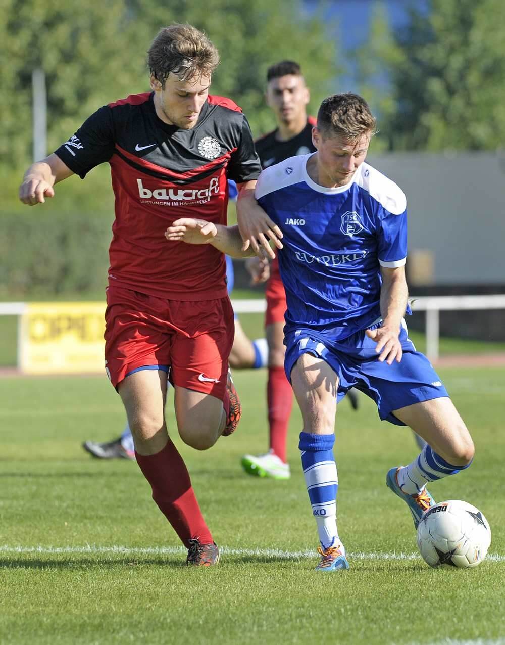 Spielszene TSG Weinheim-SG Heidelberg-Kirchheim - 11 Jonas Meier-Kuester TSGW-5 Patrick Berecko SGK - Archivbild. Bild: AS Sportfotos