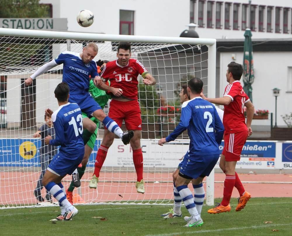 Foto: Spielszene aus der Partie zwischen der TSG 62/09 Weinheim vs. SV 98 Schwetzingen. Bild: lofi