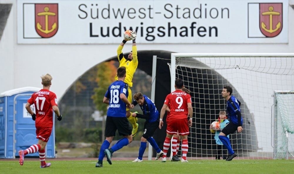 SV Waldhof nicht zu stoppen +++ 1:0 (0:0) Sieg über Wormatia Worms