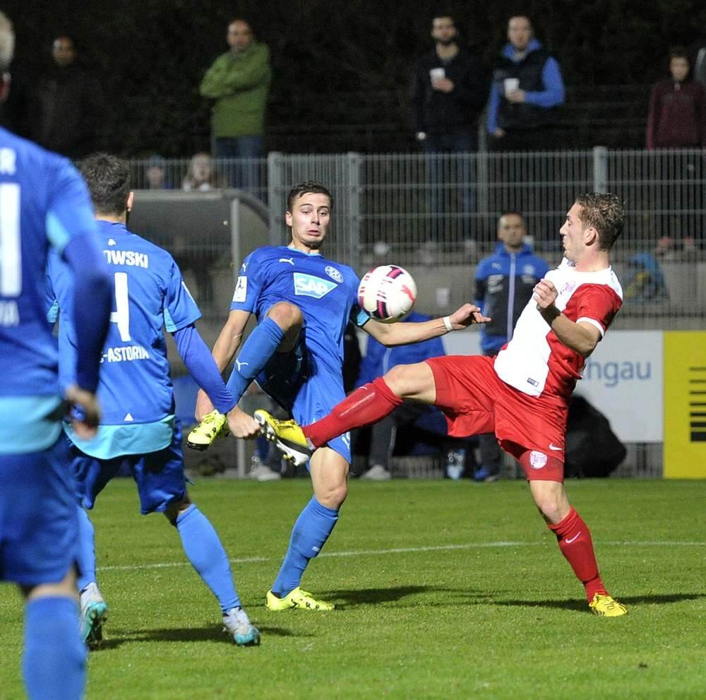 Der FC-Astoria schlägt Kickers Offenbach mit 1:0 Toren
