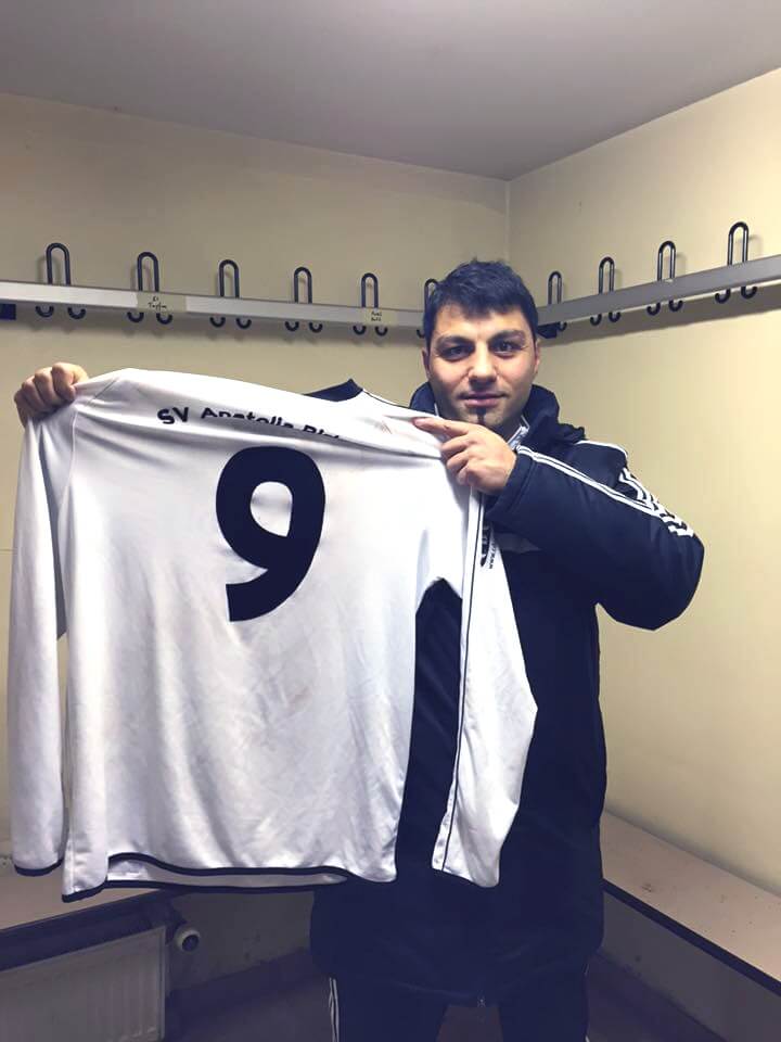 Nedim Özbek - als spielender Trainer hat Özbek auch diese Saison schon 10 Treffer erzielt. Sein Team steht an der Tabellenspitze der Kreisklasse A. Bild: N.Ö.