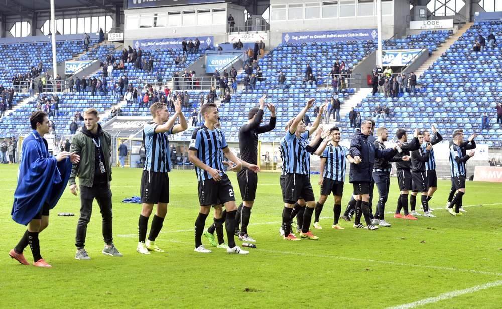 SV Waldhof mit 3. Sieg in Folge ++ 3:0 vs. FC Nöttingen ++ Dais-Elf ist Tabellenzweiter