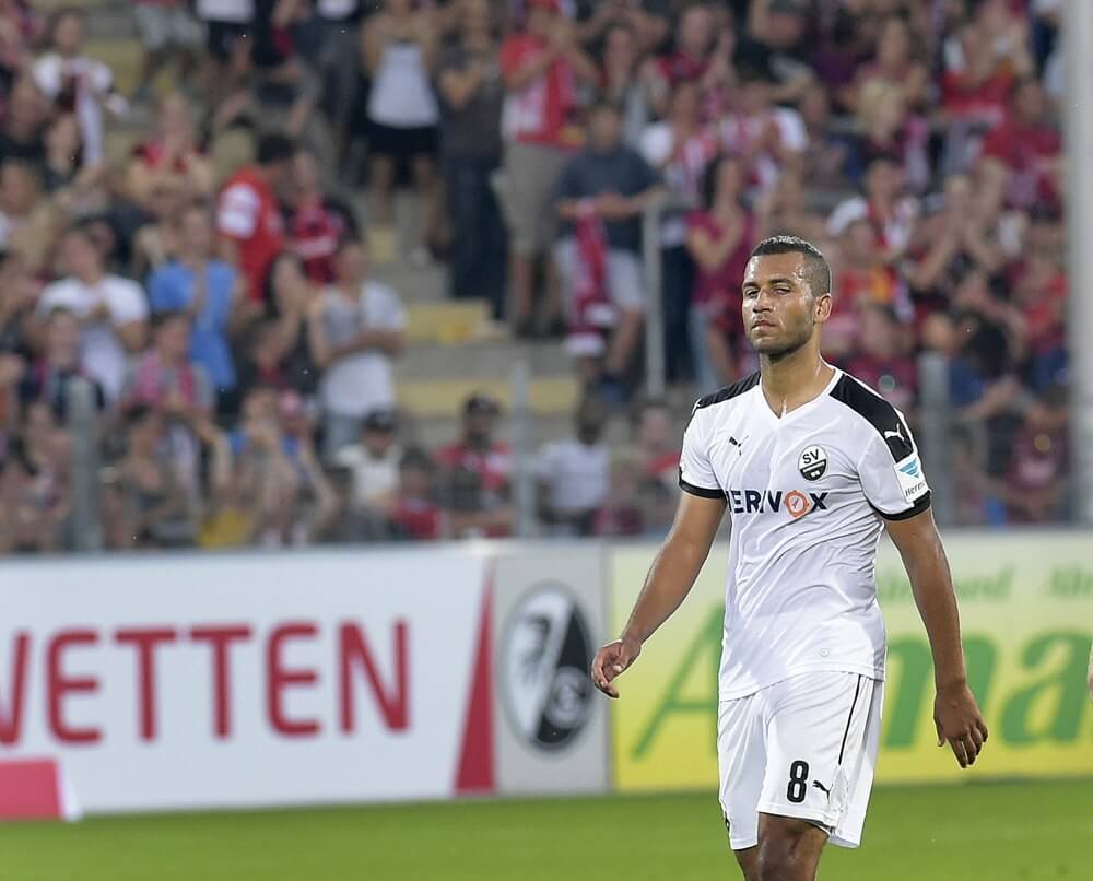 SV Sandhausen schießt mit dem ersten Auswärtssieg den KSC noch tiefer in die Krise
