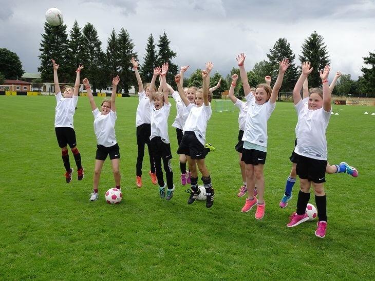 Tage des Mädchenfußballs und Finalspiele um den B- und C-Juniorinnen-Pokal