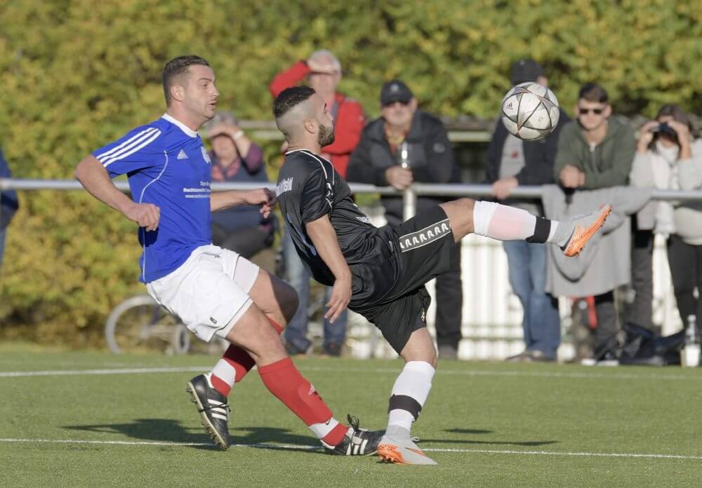 Spielszene FC Germania Friedrichsfeld - MFC Lindenhof / Saison 2016/2017 / Archivbild. Bild: Berno Nix