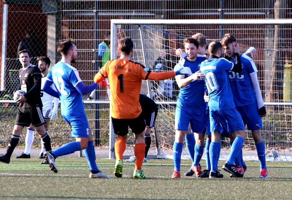 SV 98 Schwetzingen im Spielrausch – 4:3 (1:1) Sieg gegen Aufstiegsaspirant 1. FC Bruchsal