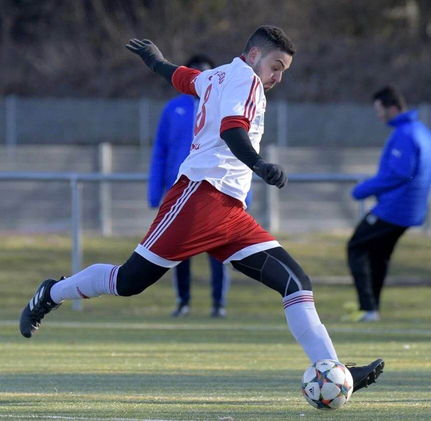 Salvatore Vullo trifft diese Saison für die Rheinauer nach Belieben. Bislang kam er auf 18 Saisontreffer. Bild: Berno Nix