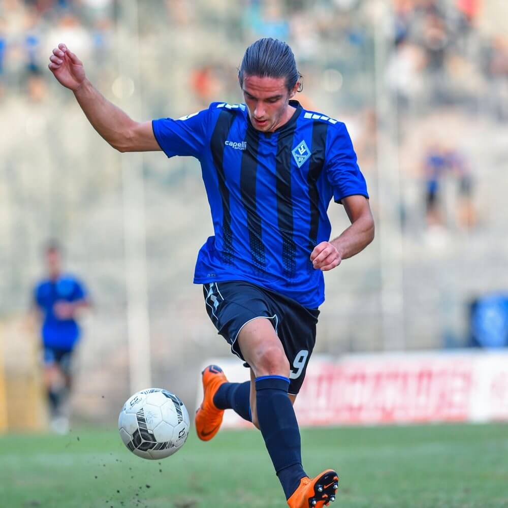 Valmir Sulejmani traf in sechs Ligaspielen bereits fünf Mal. Gegen Saarbrücken netzte der Ex-Hannoveraner zweifach ein. Bild: AS Sportfotos