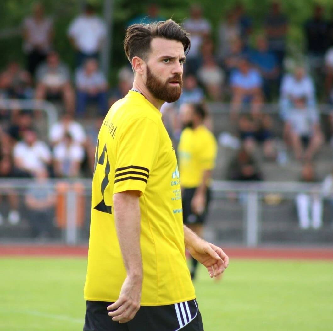 Tim Krohne ist ein Dauerbrenner. Seit der Saison 2008 ist er sportlich erfolgreich im Fußballkreis Mannheim und darüber hinaus unterwegs. Bild: Alfio Marino MA.Photography