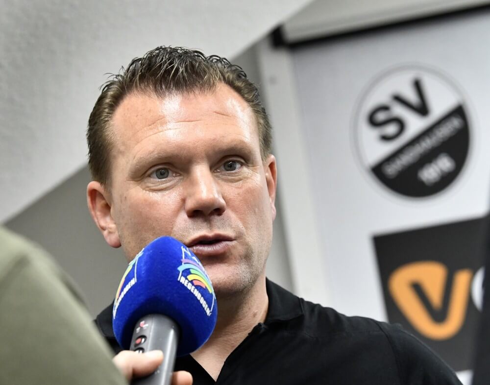 SVS-Coach Uwe Koschinat. Bild: AS Sportfotos