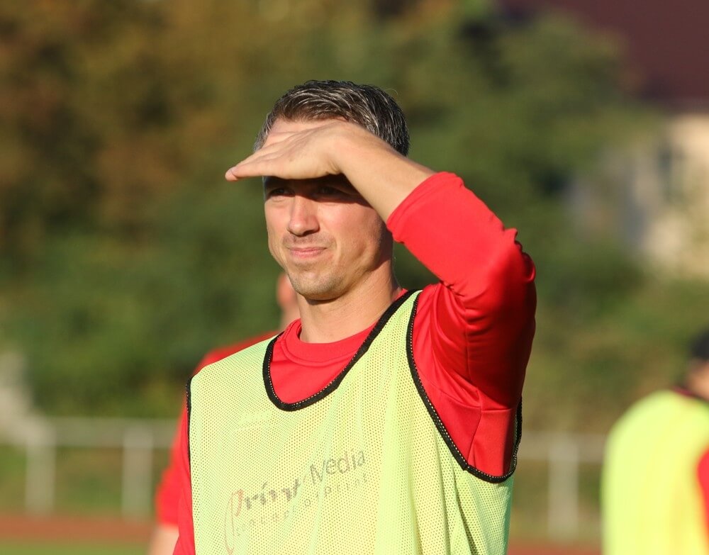 Rohrhos Trainer Daniel Katsch will mit seinem Team die ersten beiden Plätze nicht aus den Augen verlieren. Bild: lofi