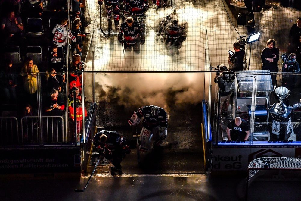 Noch 2 Schritte fehlen – Die Adler Mannheim haben den Titel dicht vor Augen