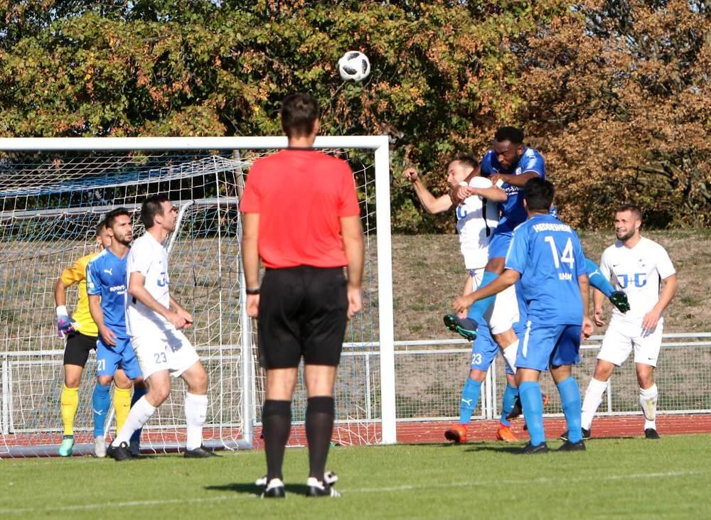 Verbandsliga-Derby SV 98 Schwetzingen vs. Fortuna Heddesheim ++ Richtungsweisendes Spiel für beide Teams