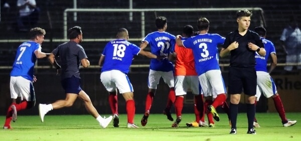 5:3 n. E. +++ Rasenspieler setzen sich mit viel Leidenschaft im Pokal gegen den 1. CfR Pforzheim durch