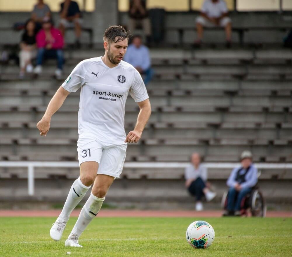 Aus dem Mittelfeld in die Innenverteidigung – Christian Kuhn hält in Heddesheim den Laden zusammen