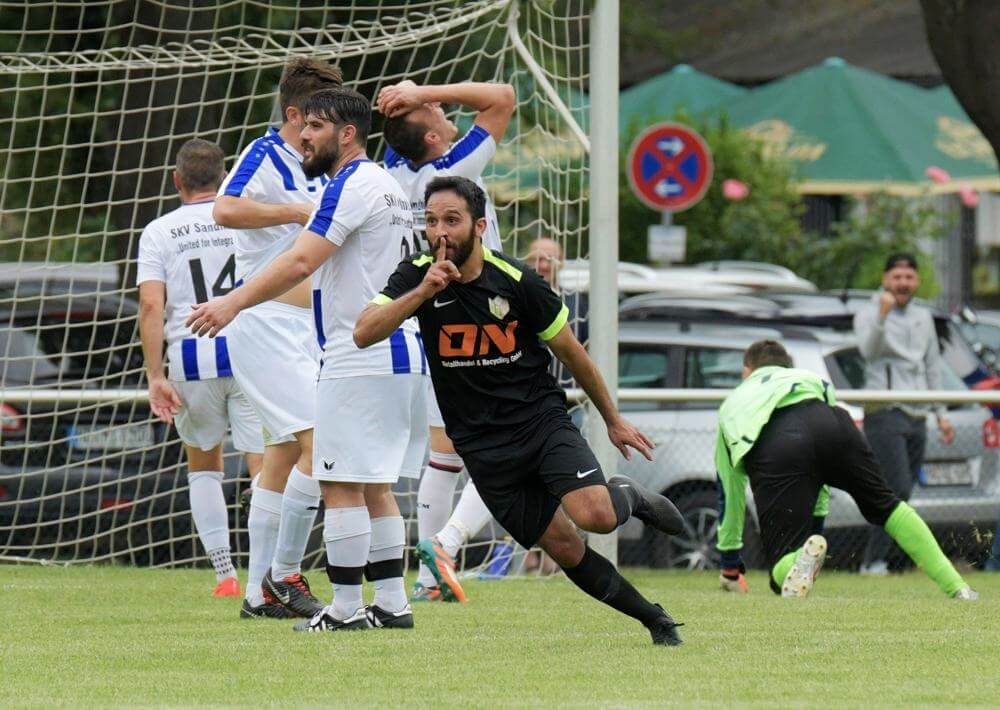 Der Agüero von der Hochstätt – Emre Efe mit Sechserpack gegen Hemsbach