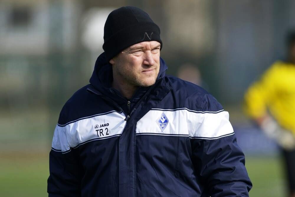 „Noch fehlt manchmal die Ruhe am Ball“ – Frank Hettrich, Trainer des SV Waldhof 2 im Interview