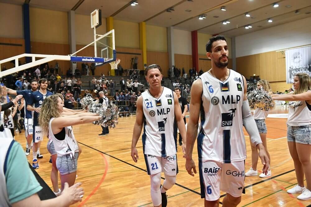Zweiter Sieg – Die MLP Academics Heidelberg gewinnen 85-83 gegen die Uni Baskets Paderborn.