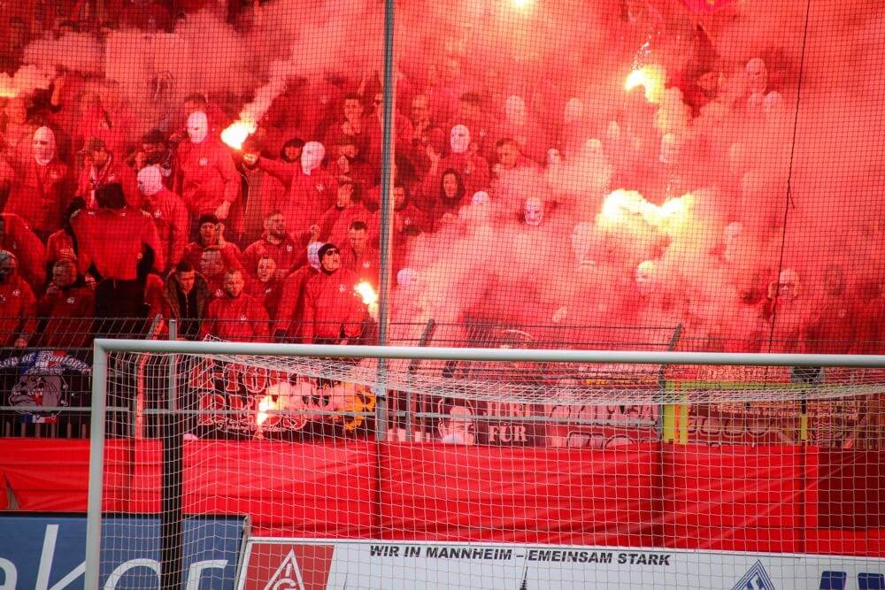 Beim FCK ist Feuer unter dem Dach Bild: Alfio Marino