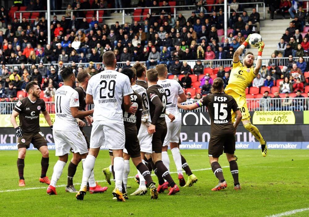 Spielszene aus SV Sandhausen-FC St. Pauli - Saison 2019/2020. Bild: AS Sportfoto