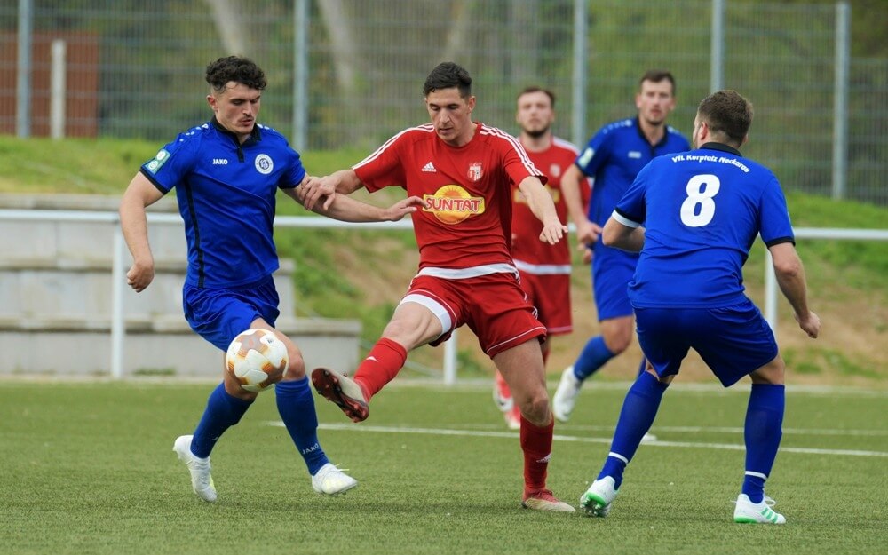 „Ich bin da eiskalt“ – Egzon Abdullahu hat mit 9 Toren einen großen Anteil am Höhenflug des VfL Kurpfalz Neckarau