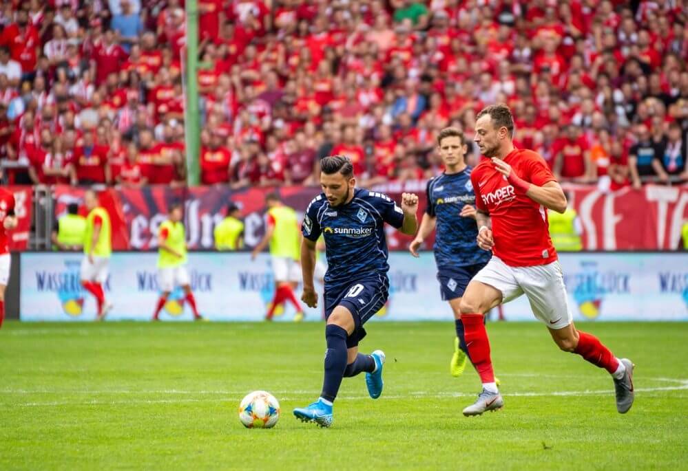 Szene mit Waldhofs Arianit Ferati aus dem Derby der letzten Saison Bild: Alfio Marino