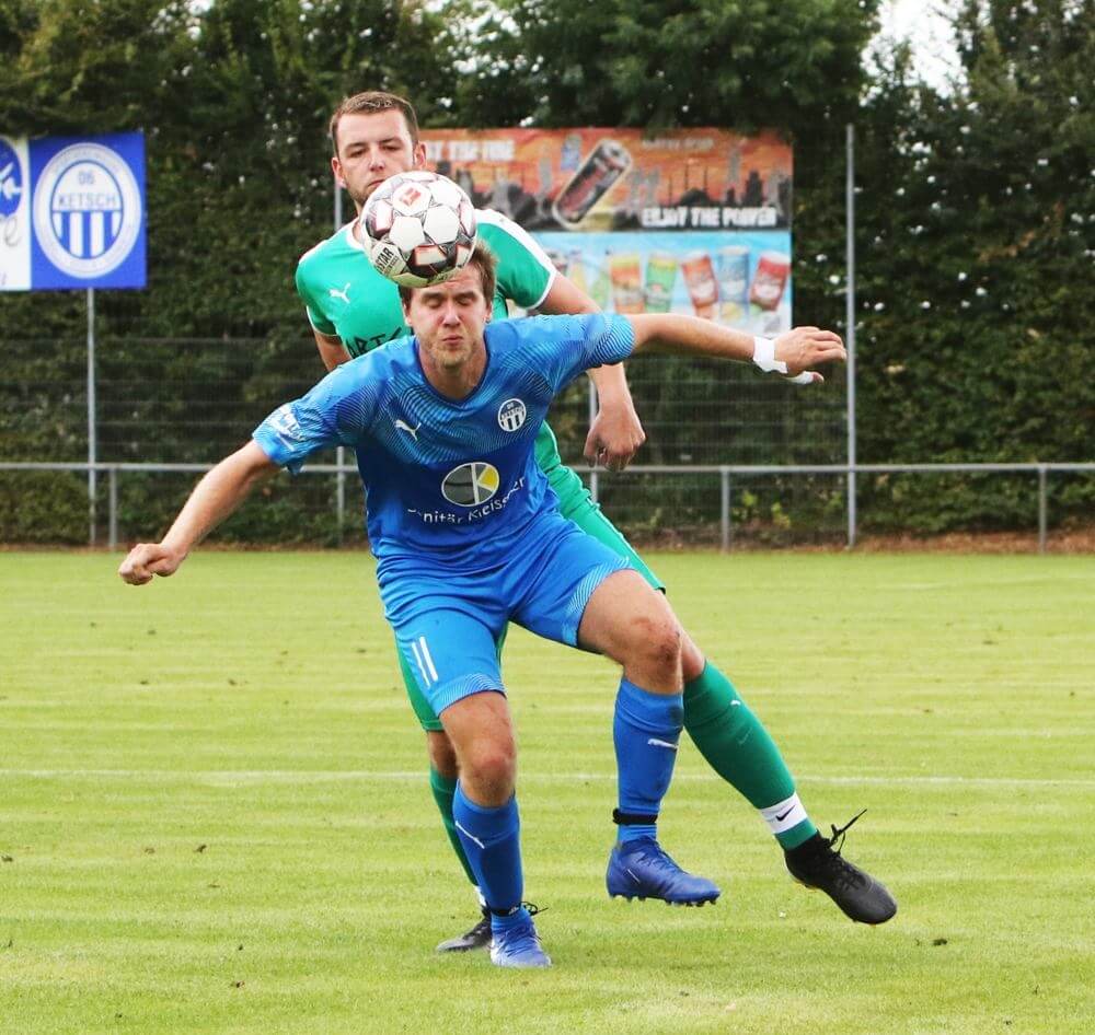 Spielszene 19/20 Ketsch II - SG Oftersheim. Die Oftersheimer schafften nach einem 2:1 Sieg über den Kreisligisten KSC Schwetzingen den Einzug ins Kreispokal-Halbfinale.  Bild: Lothar Fischer