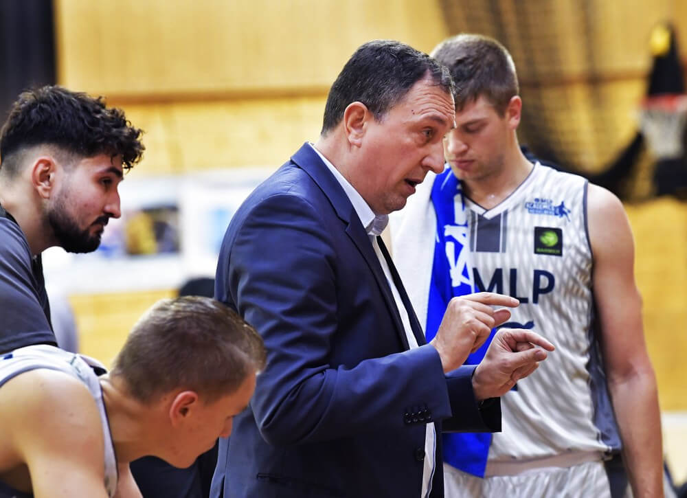 In eigener Halle weiter ungeschlagen – Academics schlagen Knights