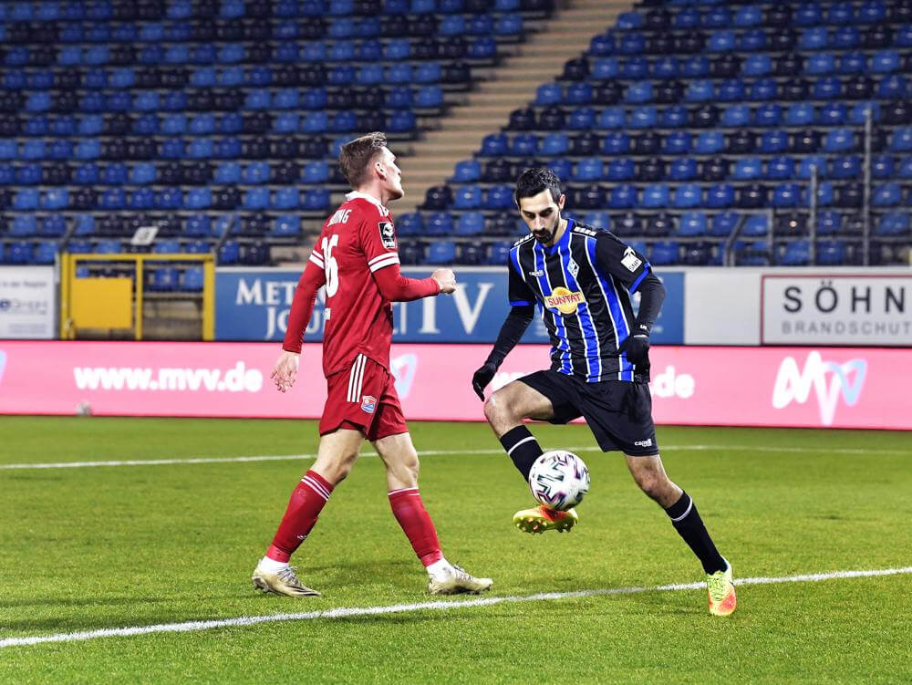 Waldhofs Garcia mit dem 1:2 Anschlusstreffer. Bild: AS Sportfoto