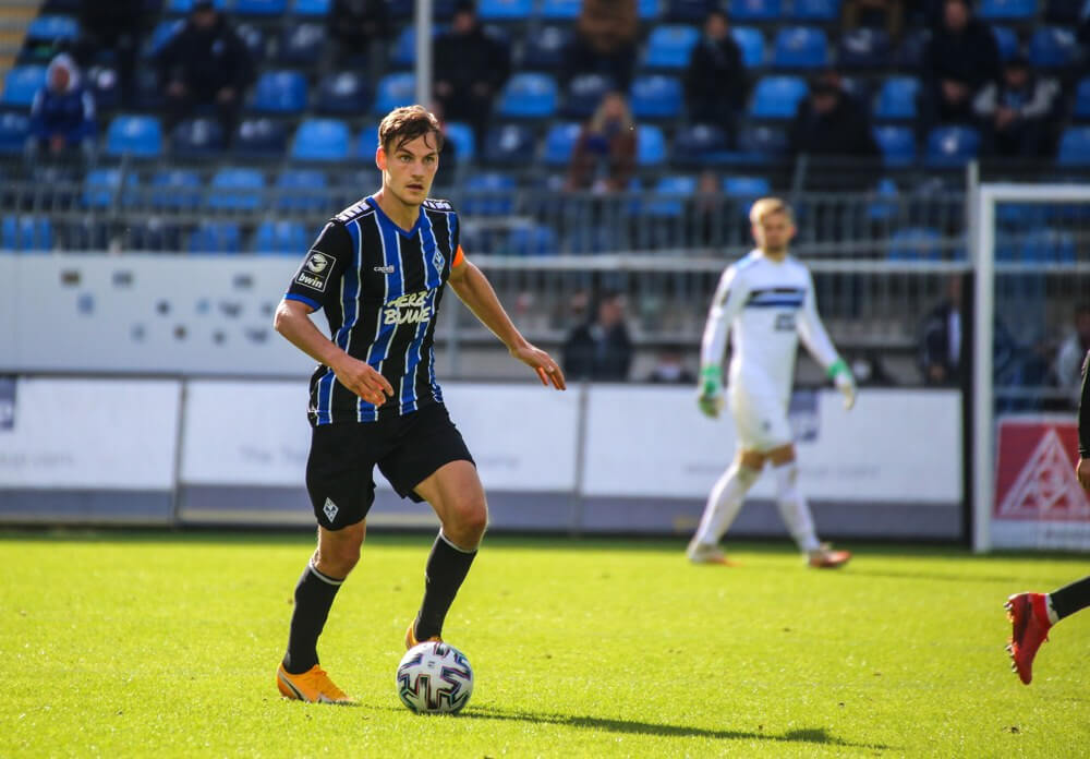 Max Christiansen musste schon vor dem Anpfiff der Partie in Meppen passen. Der Leistungsträger droht mehrere Spiele auszufallen Bild: Alfio Marino