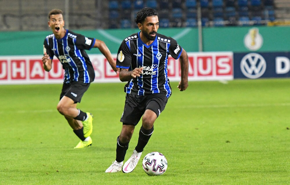 Mohamed Gouaida (blau/am Ball) erzielte in Uerdingen Waldhofs Führungstreffer. Archivbild: AS Sportfoto
