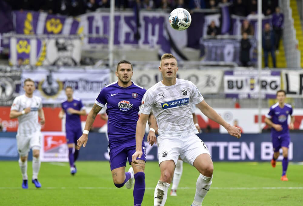 Aleksandr Zhirov (in weiß) fehlt dem SV Sandhausen für ein Spiel Bild: AS Sportfoto