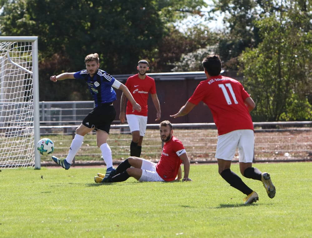 Archivbild - KSC Schwetzingen - SC Neulußheim - 19/20. Bild: Fischer