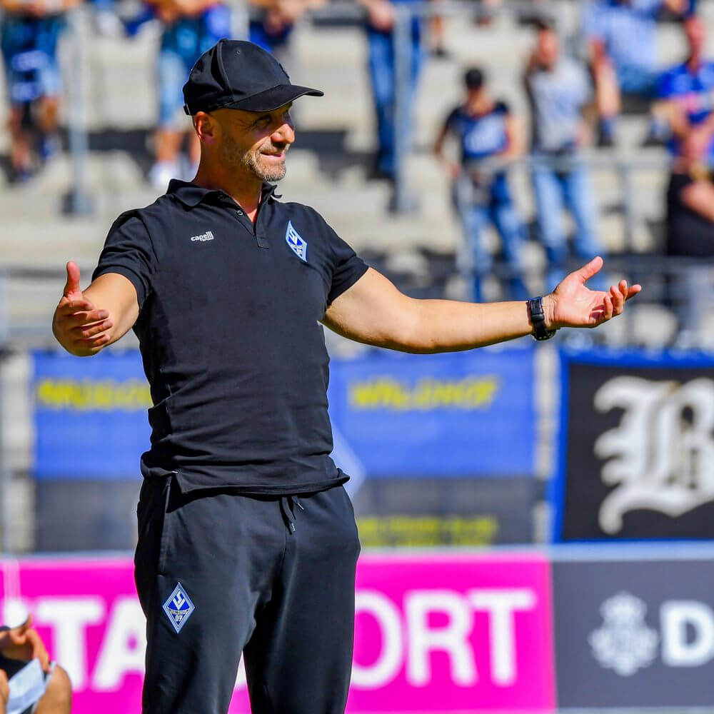 Bernhard Trares tritt mit den Würzburgern in Sandhausen an. AS Sportfoto