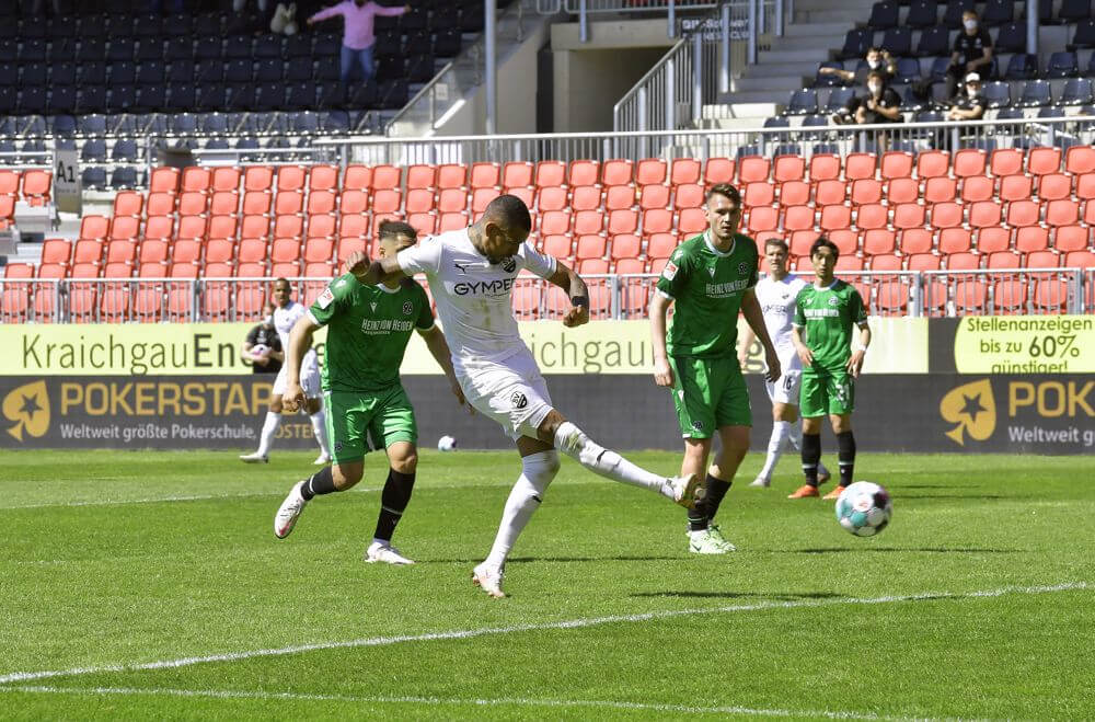 Daniel Keita-Ruel trifft zum 3:2 Bild: AS Sportfoto