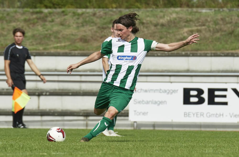 Routinier Patrick Marschlich fungiert als spielender Trainer beim TSV Amicitia Viernheim. Bild: Berno Nix