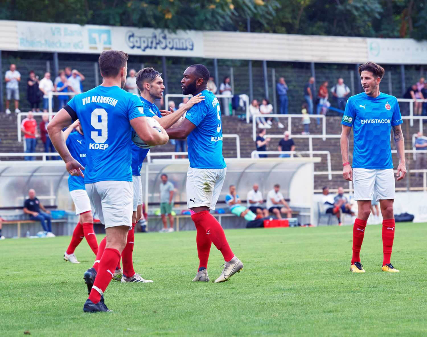Sieg unter Flutlicht ++ Rasenspieler bezwingen FC Olympia Kirrlach mit 2:0