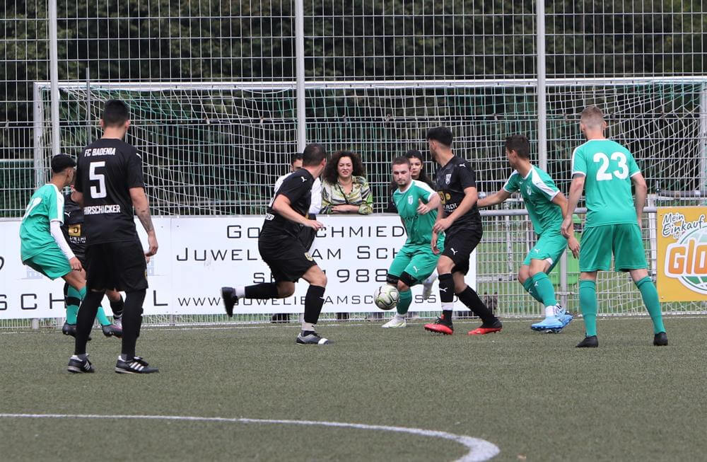 Spielszene SG Oftersheim vs. Badenia Hirschacker. Bild: Lofi