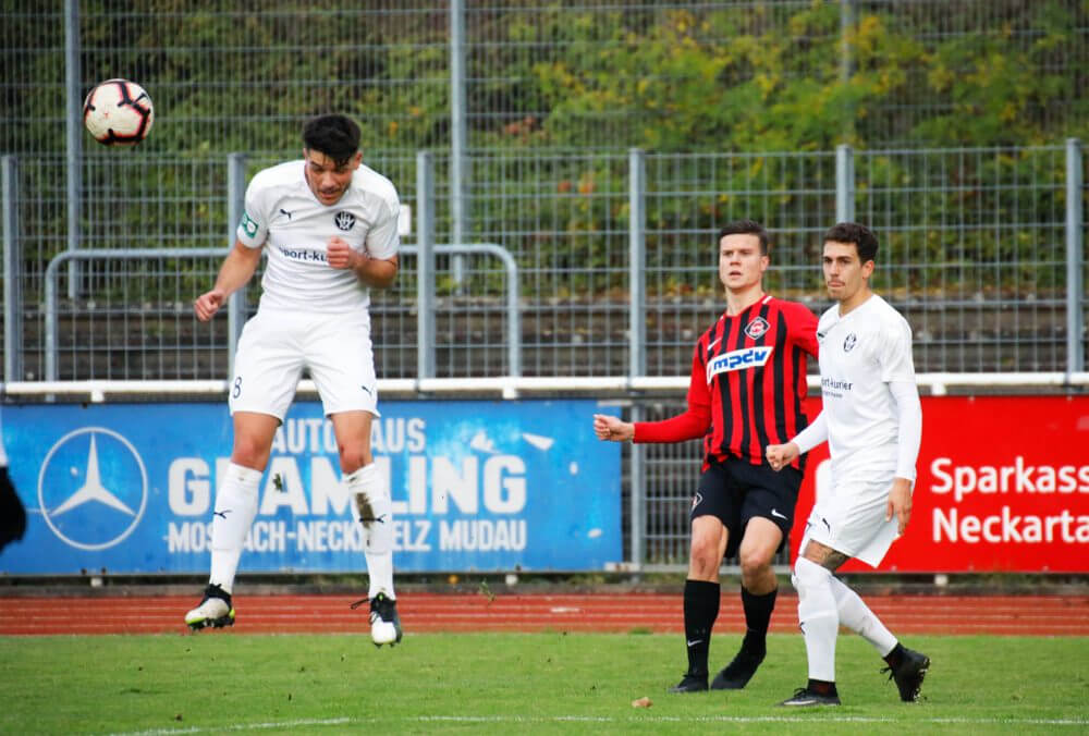 2 x Rot und ein Last-Minute Gegentreffer ++ Fortuna Heddesheim verliert bei der SpVgg. Neckarelz 2:1 (1:0)
