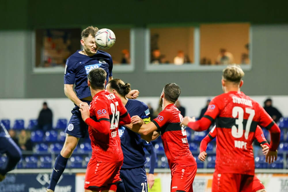 Spannend bis zur letzten Sekunde ++ Astoria vs. VfB Stuttgart II 1:1 (1:1)