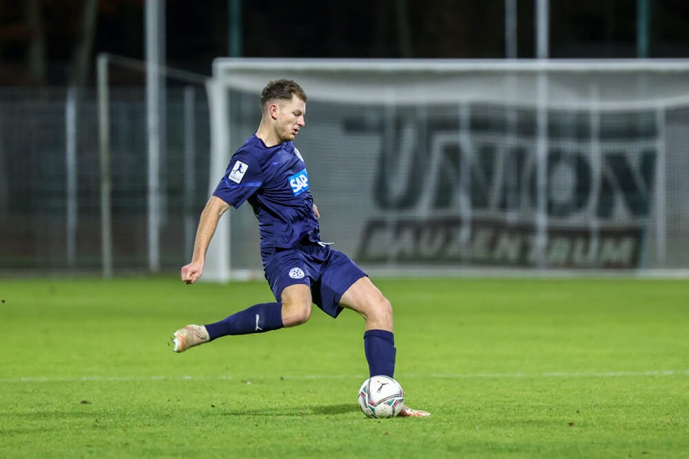 Roman Hauk verlängert beim FC Astoria Walldorf